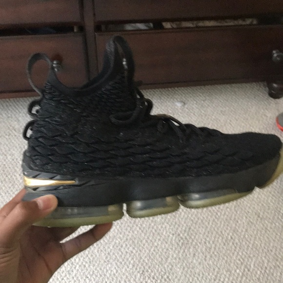 Shoes - Picture 3 of 7